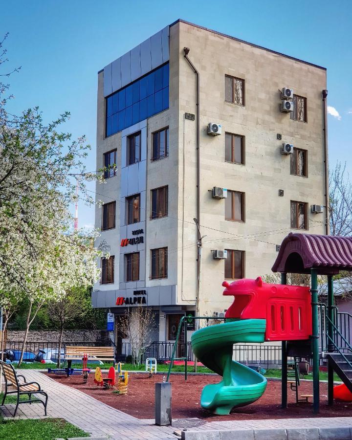 Hotel Alpha Yerevan Exterior photo